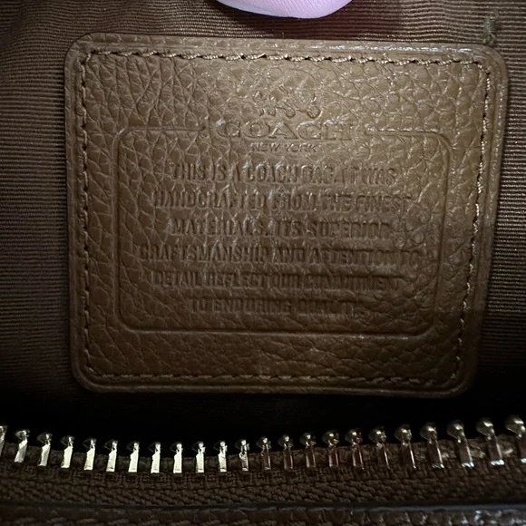 Coach Brown Hobo Bag with Leather Material and Crescent Shape - Picture 8 of 12